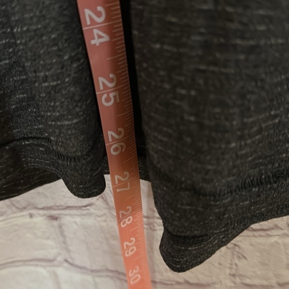 Lululemon Men's t-shirt size Medium Bin F - Picture 3 of 6